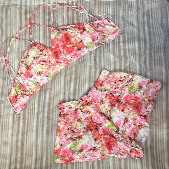 Floral Summer Crop Outfit - Picture 2 of 4